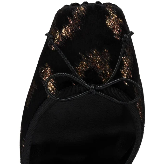 Cassia Lace up – czółenka na paskach o wysokości 100 mm – haftowany aksamit „Leo by Night” – czarne – damskie Cassia Lace up – czółenka na paskach o wysokości 100 mm – haftowany aksamit „Leo by Night” – czarne – damskie