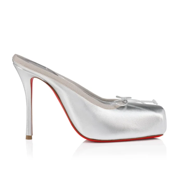 Cassia Mule – klapki na obcasie 100 mm – laminowana skóra jagnięca nappa – srebrne – damskie Cassia Mule – klapki na obcasie 100 mm – laminowana skóra jagnięca nappa – srebrne – damskie