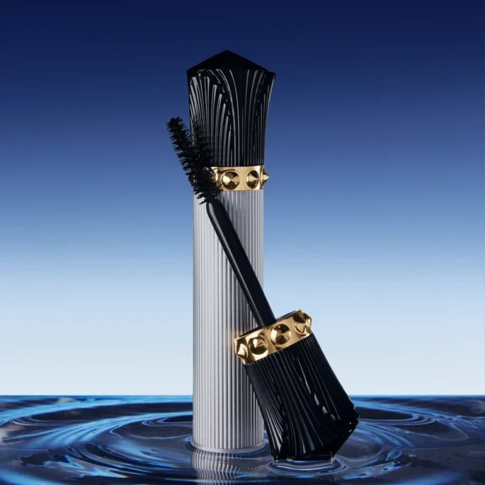 Les Yeux Noirs Aqua Extrema – wodoodporny tusz do rzęs – czarny Stany Zjednoczone