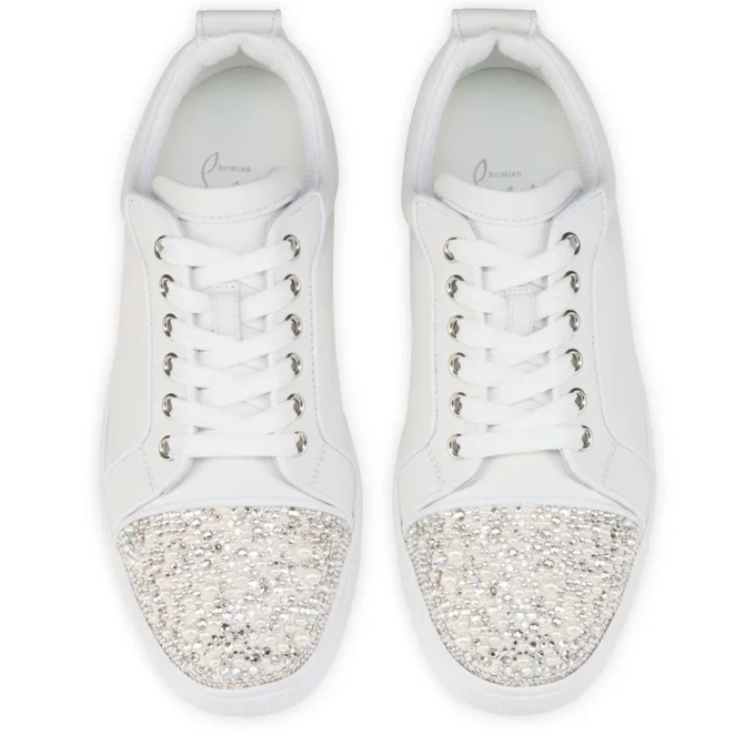 Louise Junior Perla – Sneakersy – satyna krepowa, skóra cielęca i perły – białe – damskie Louise Junior Perla – Sneakersy – satyna krepowa, skóra cielęca i perły – białe – damskie