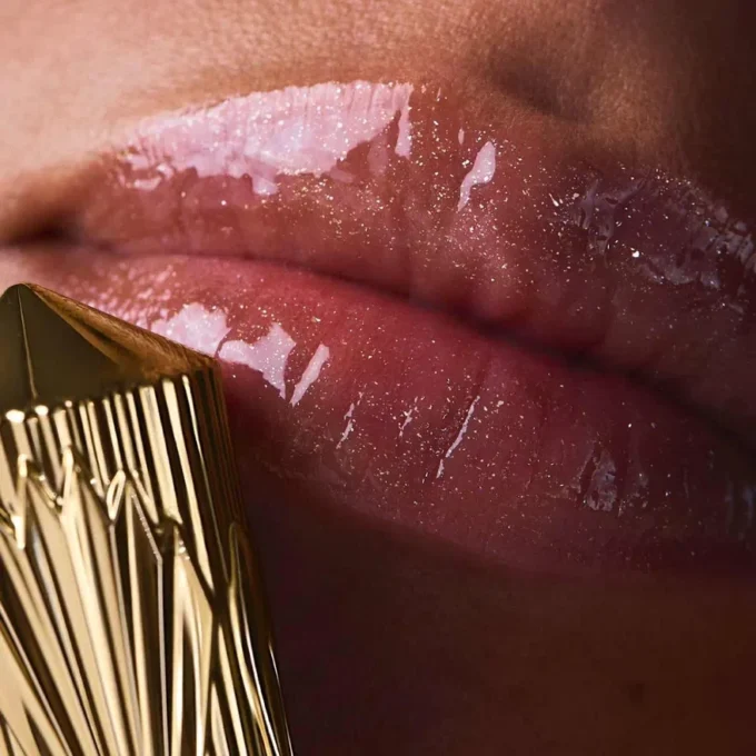 Rouge Stiletto Vinyl Gloss Golden Fierce 300V Golden Fierce – Christian Louboutin Uroda Stany Zjednoczone Rouge Stiletto Vinyl Gloss Golden Fierce 300V Golden Fierce – Christian Louboutin Uroda Stany Zjednoczone