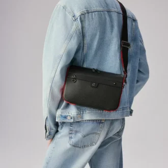 Ruisbuddy – torba typu messenger – ziarnista skóra cielęca i guma – czarna